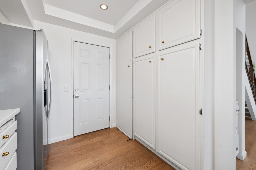 Building Photo - 1047 Santa Helena Park Ct