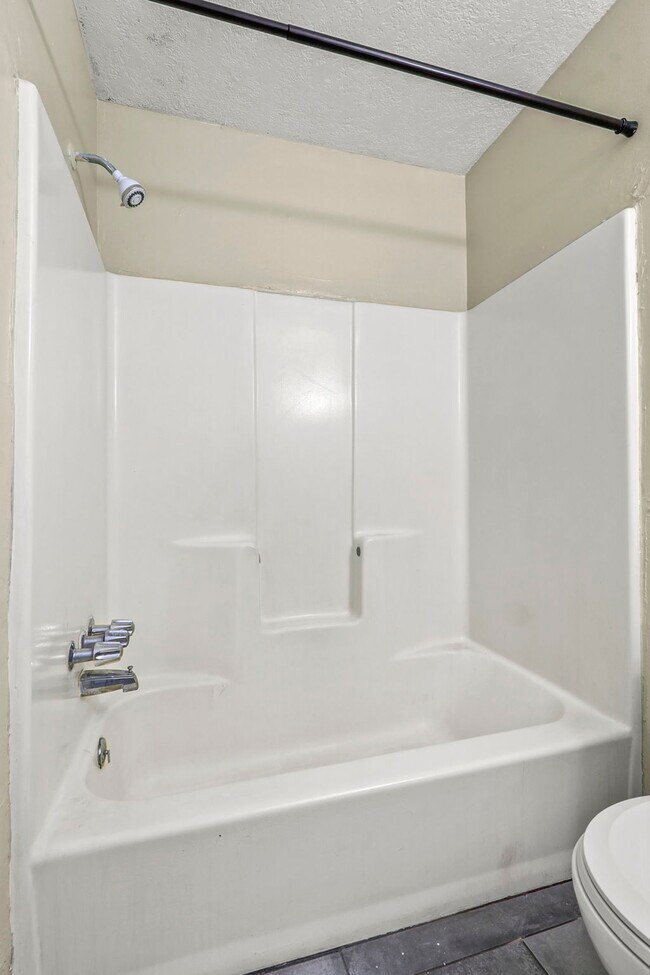 Building Photo - 3702 Keltner Ave