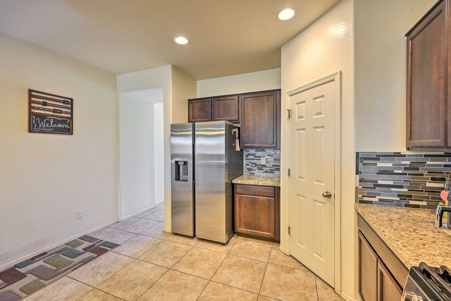 Building Photo - 6808 N 86th Ln