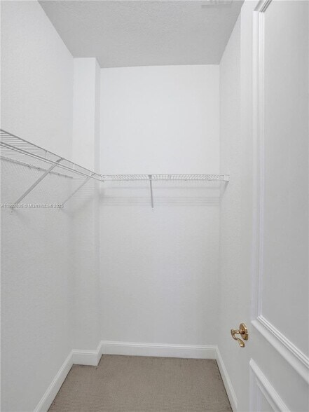 Building Photo - 16291 Bristol Pointe Dr