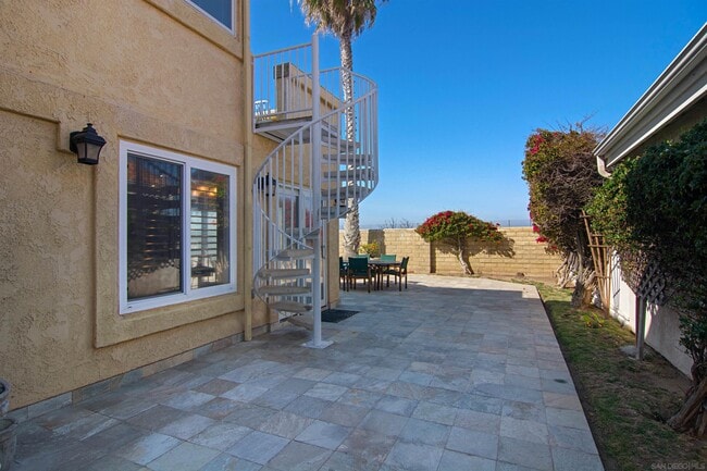 Building Photo - 20 S Cays Ct