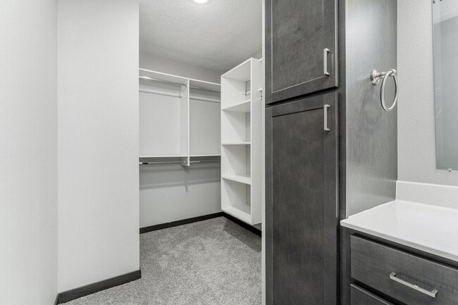 Building Photo - 4502 W 34th St N