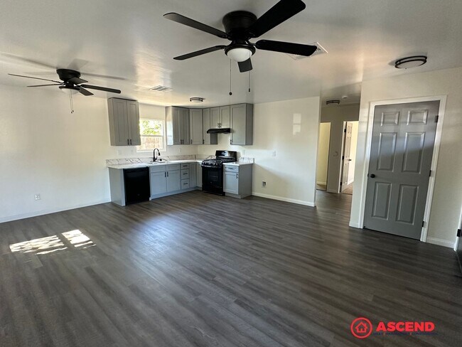 Building Photo - 415 Minner Ave