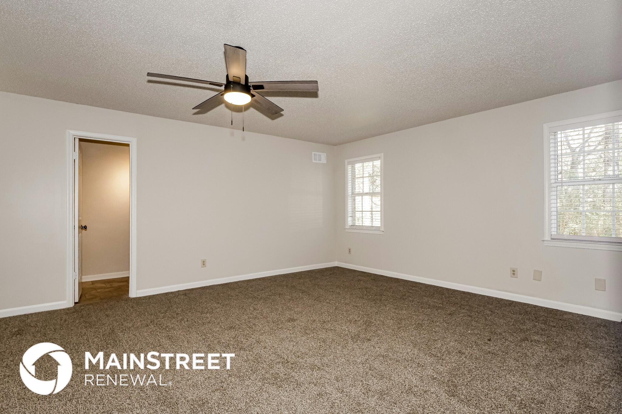 Building Photo - 2947 Pangbourne Cove