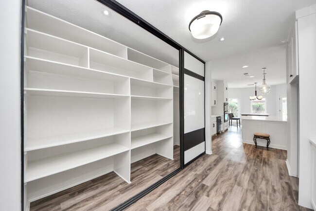 Building Photo - 11207 Satin Tail Ln