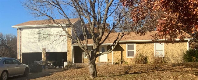 4906 Vena Lane - 4906 Vena Ln