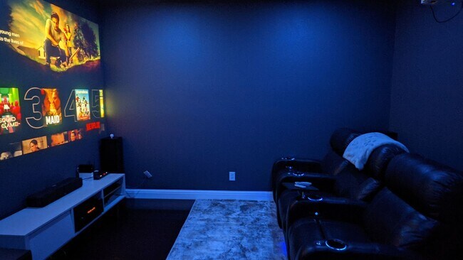 Building Photo - Beautiful 4/3  in Natomas w/ heated pool!