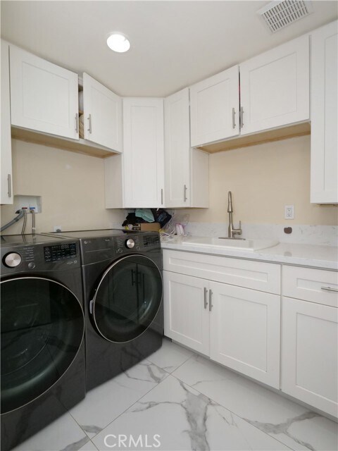 Building Photo - 345 Palos Verdes Dr W