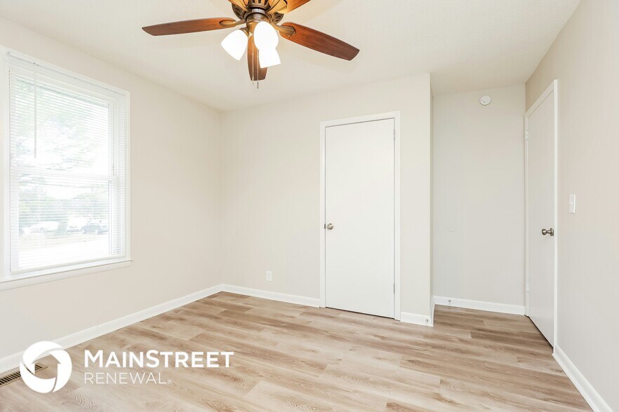 Building Photo - 410 Watts Dr