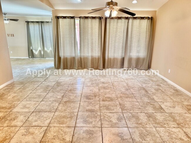 Building Photo - Spacious 4 Bedroom Home in Copper hills Ne...