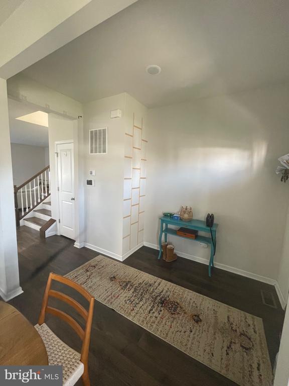 Building Photo - 226 Seven Springs Ln