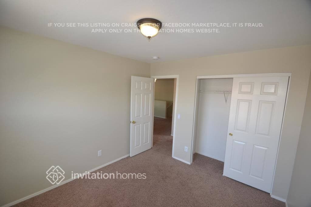 Building Photo - 13029 W Lisbon Ln