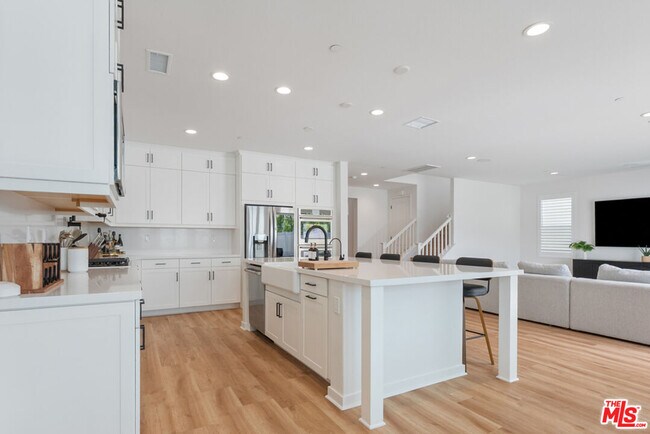 Building Photo - 18130 Radiance Ln