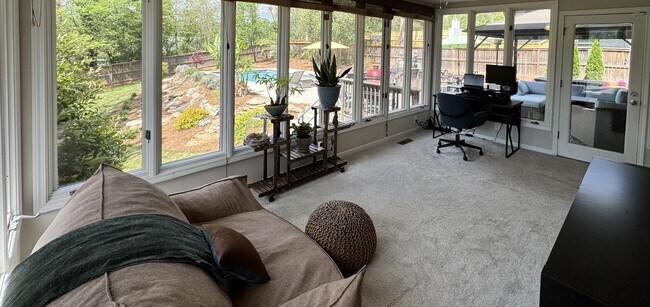Building Photo - 2640 Varner Dr NE