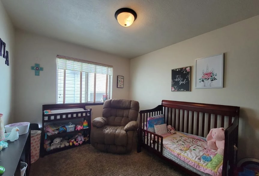 Building Photo - 8016 W Vista Park St