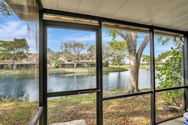 Building Photo - 1975 Discovery Cir E