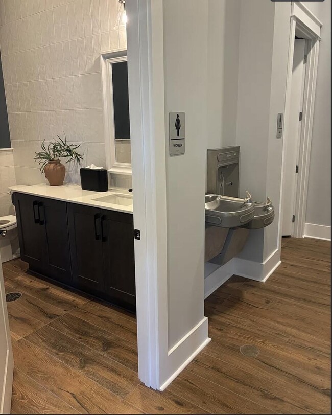 Building Photo - 45 Splendor Run