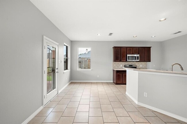 Building Photo - 4016 Candle Cove Ct