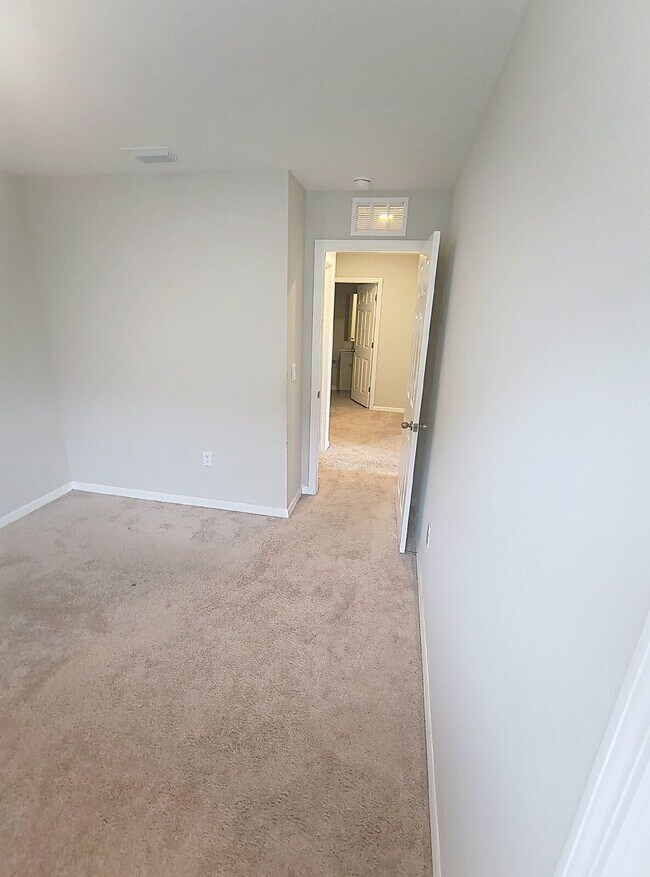 Building Photo - 12937 Camarillo Pl