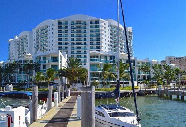 Primary Photo - 7910 Harbor Island Dr