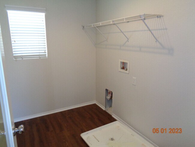 Building Photo - 2739 Garnet Ln