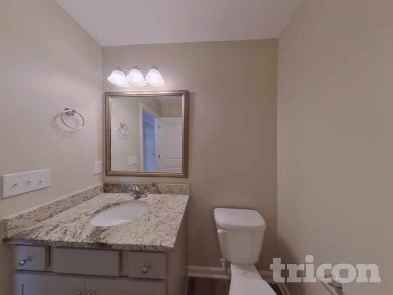 Building Photo - 214 Pilcher Dr