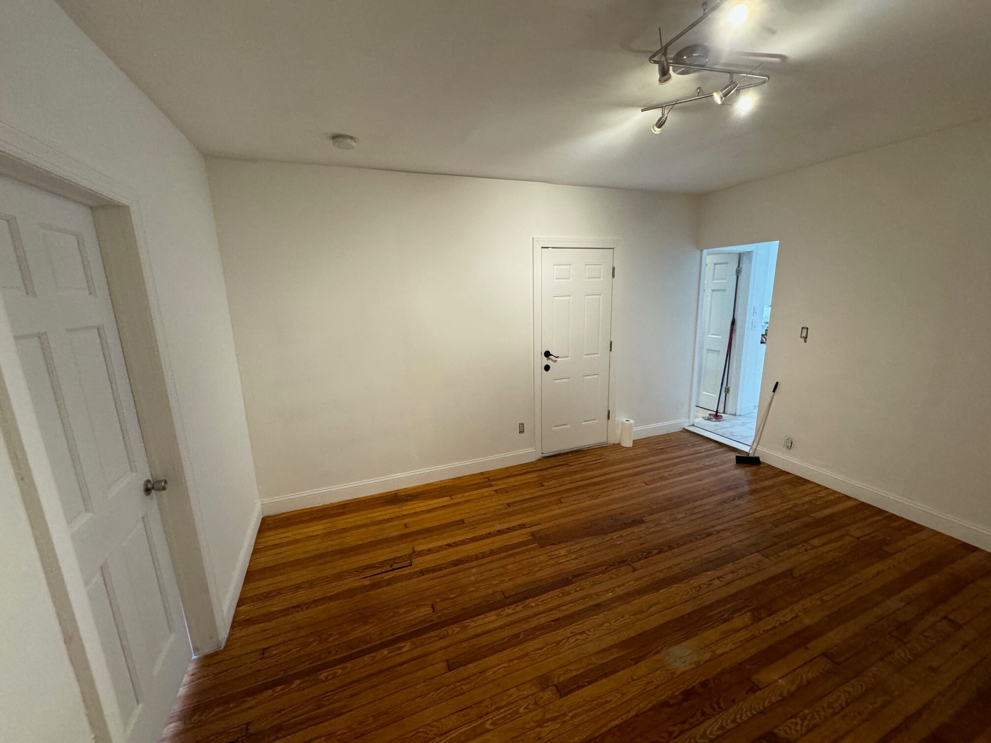 Building Photo - 31A 64th St