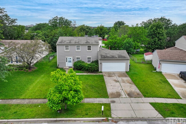 Building Photo - 2208 Kensington Dr