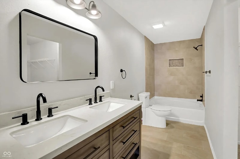 Building Photo - 2488 Woodfield Blvd