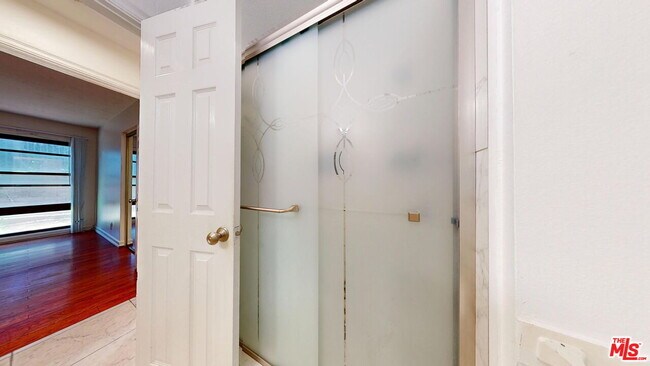 Building Photo - 7777 W 91st St