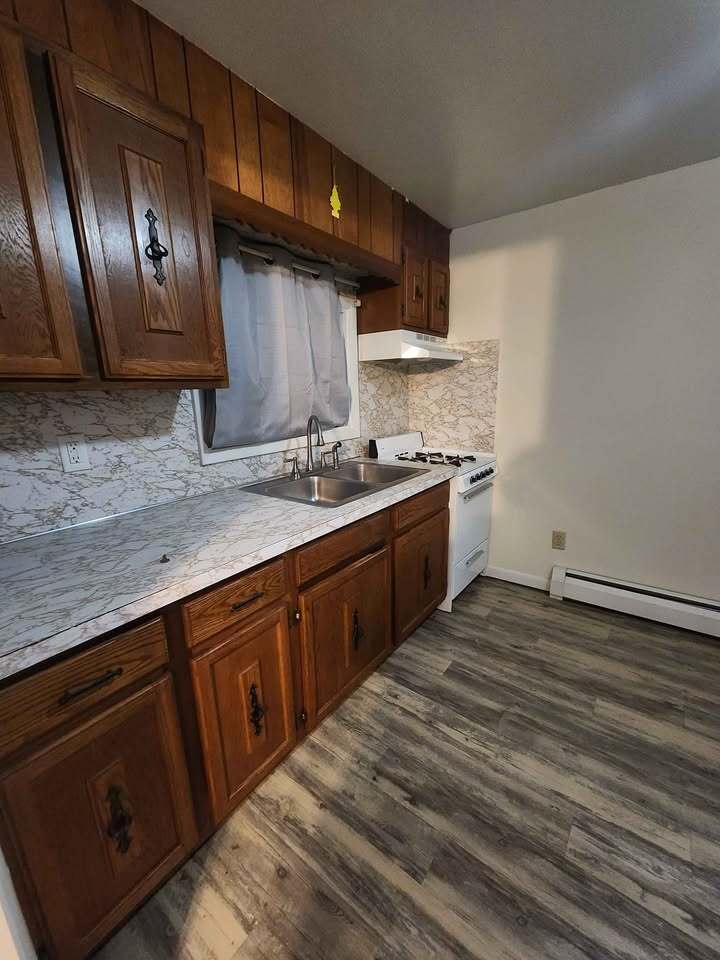 Building Photo - 430 Jordan Ave