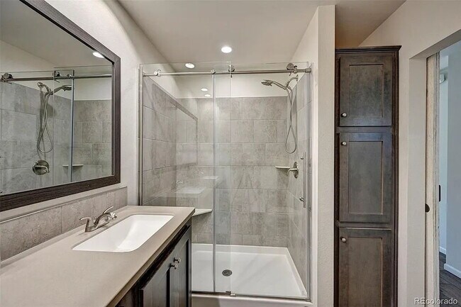 Building Photo - Charming 3-Bed, 3-Bath Home in The Farm – ...