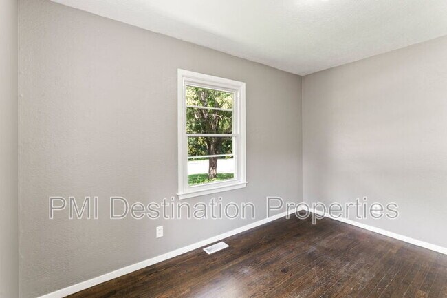 Building Photo - 1103 N Atherton Rd