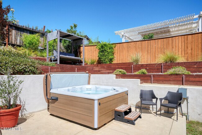 Building Photo - 3078 Saddleback Ct