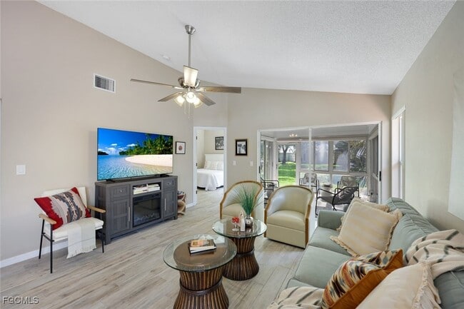 Building Photo - 14871 Crescent Cove Dr