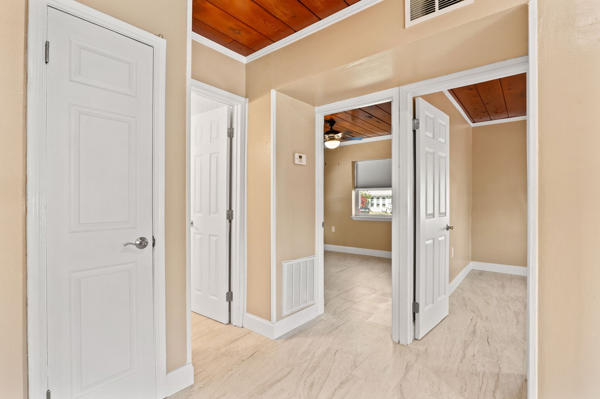 Building Photo - 329 Lee Ave