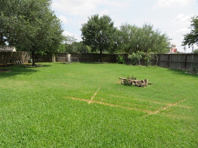 Building Photo - 3834 Granite Springs Ln