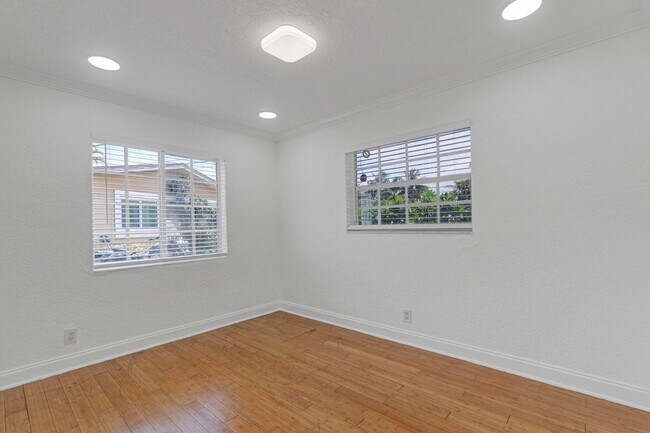 Building Photo - 1820 NW 33rd St