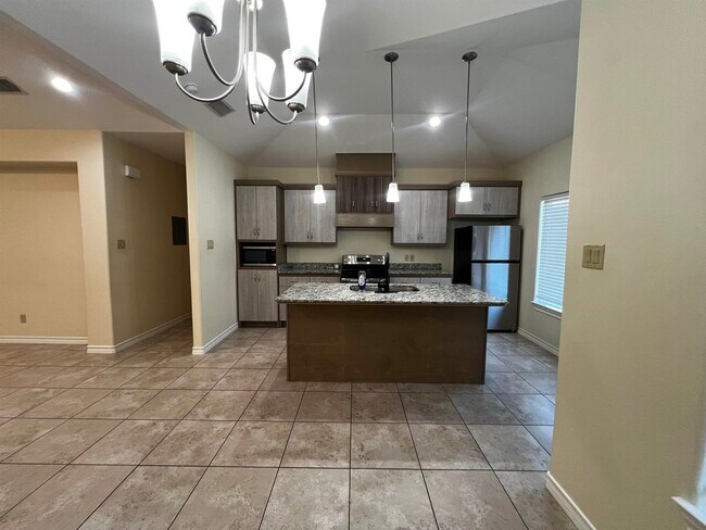 Building Photo - 5703 Moses Lp