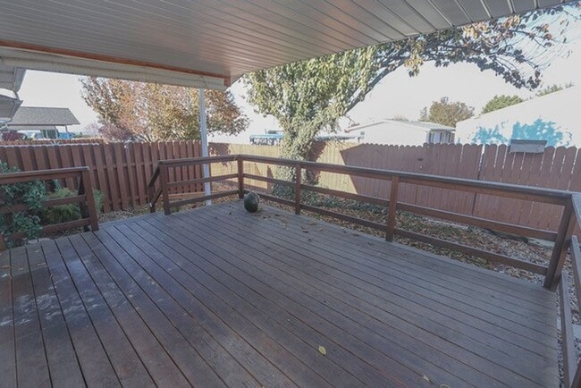 Building Photo - Beautiful updated pet-friendly condo in the Lewiston Orchards