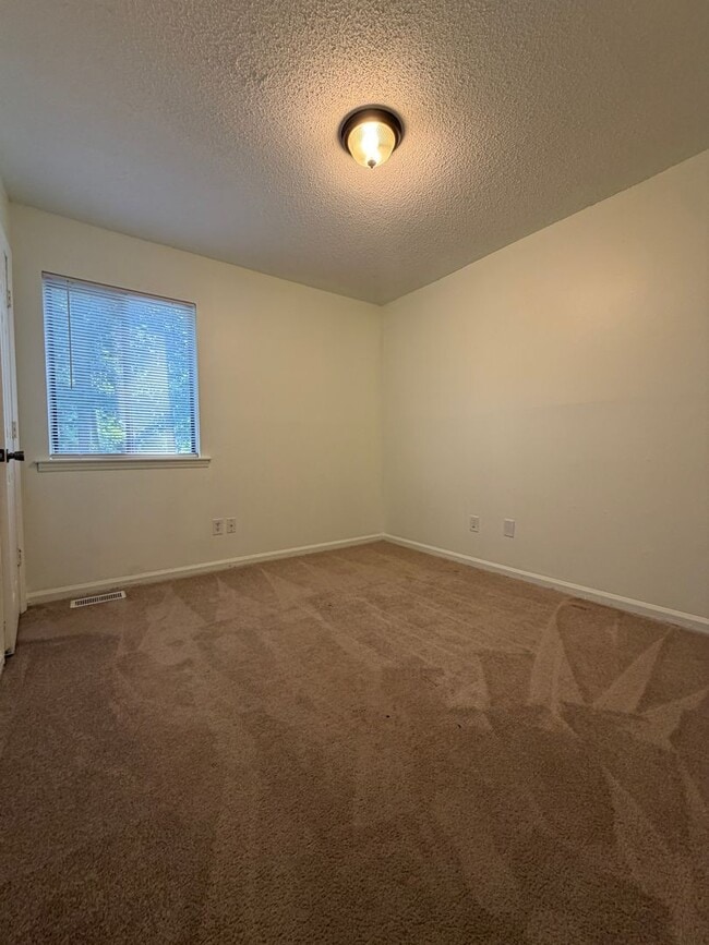 Building Photo - 6126 Bent Tree Ct