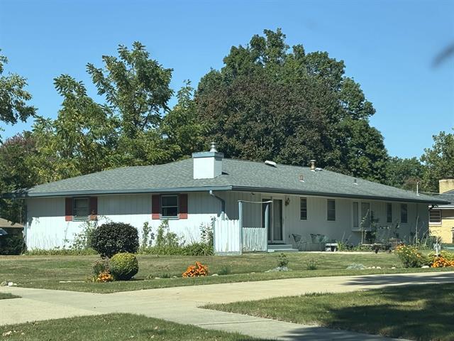 Building Photo - 1210 Woodridge Dr