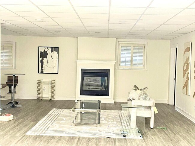 Building Photo - 3362 Mathieson Dr NE