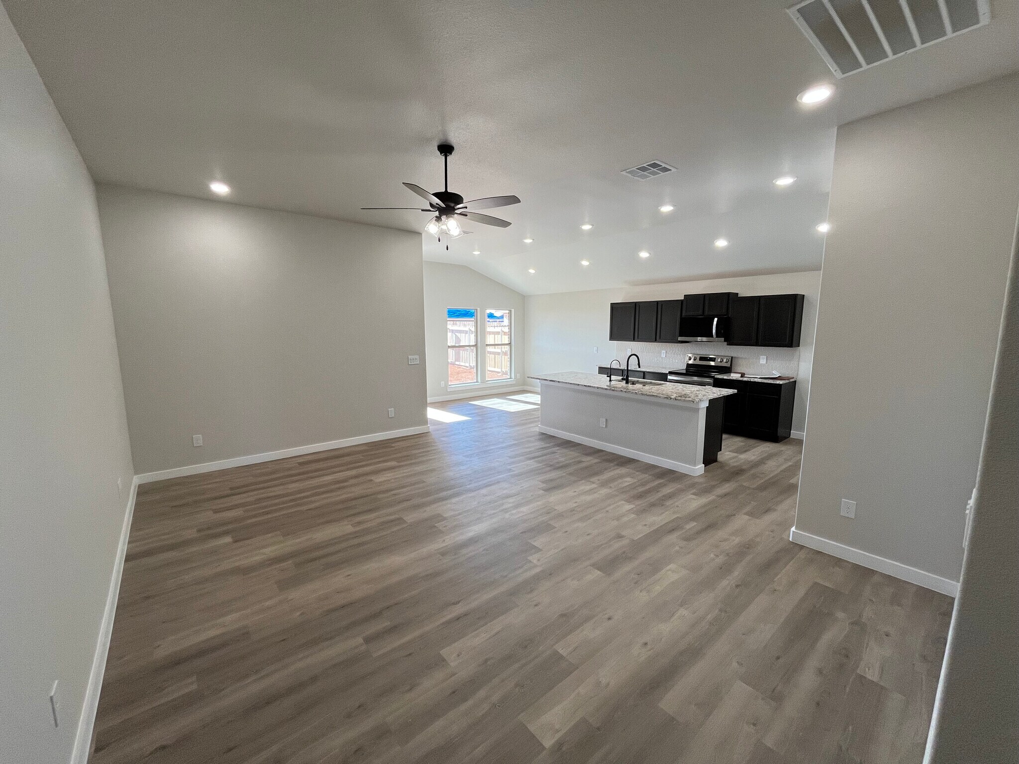 Building Photo - 2302 Copperhead Rd