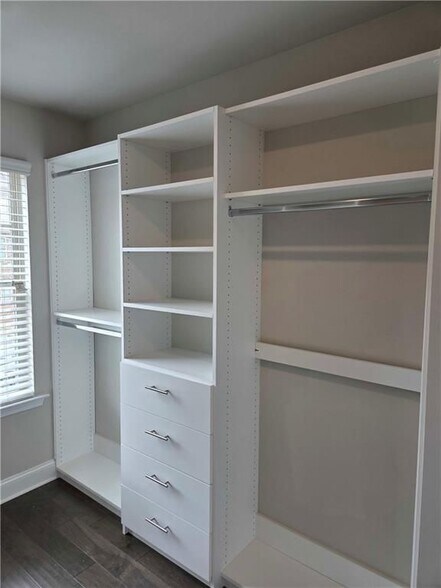 Building Photo - 6005 Arbor Knoll Pl