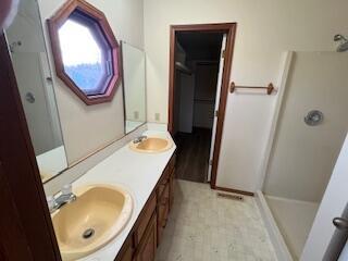 Building Photo - 1402 Sunshine Dr