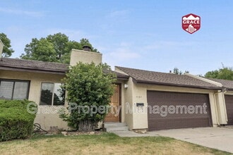 Building Photo - 1137 Sequerra St
