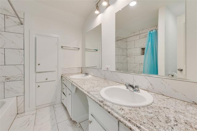 Building Photo - 3530 Grande Bulevar Blvd