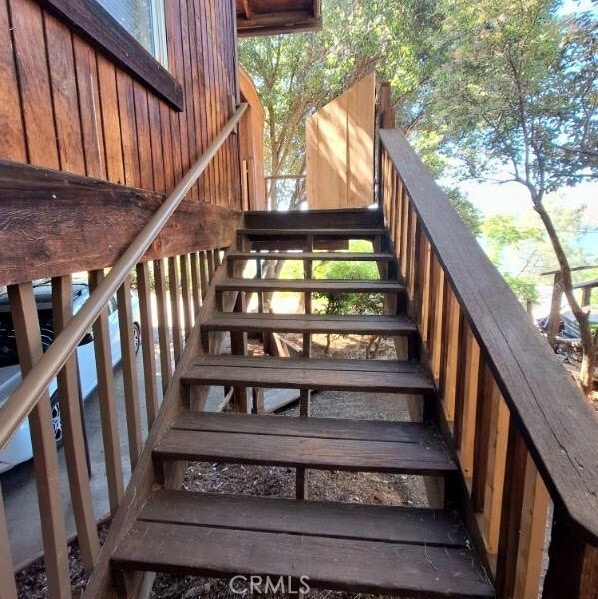 Building Photo - 11664 Lakeview Dr