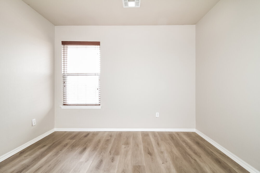 Building Photo - 2004 NE 32nd St